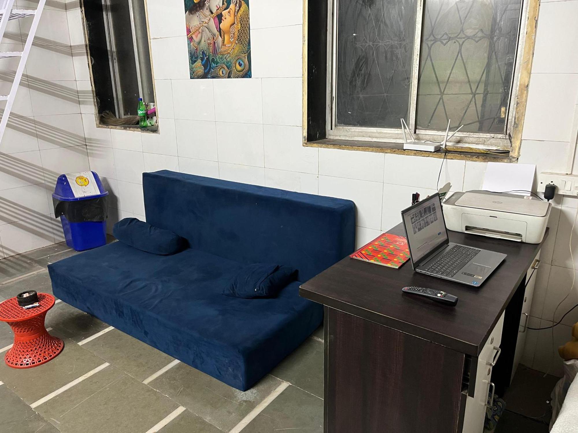 Solo Hostel